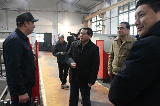 市委常委、市總工會主席劉學甫同志來我公司慰問全國勞模